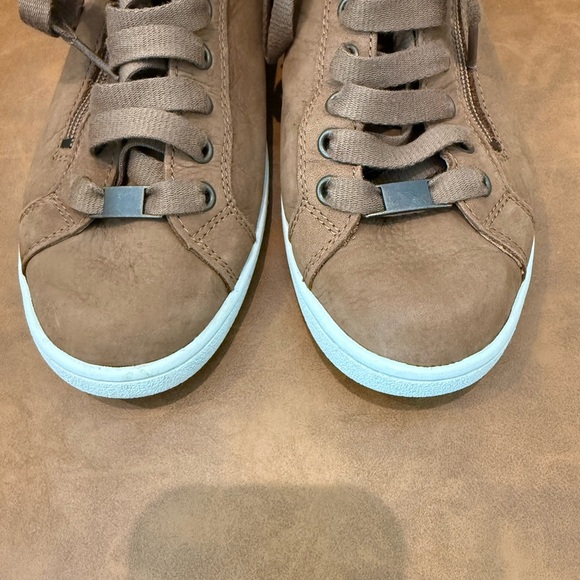 UGG Olive High Top Sneakers Chestnut Tan size 9.5 - Picture 9 of 11